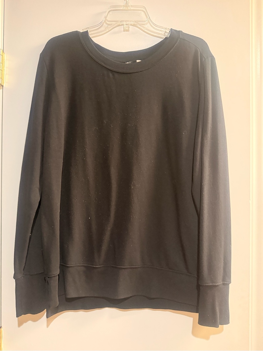 Mondetta Black Crewneck Pullover Sweatshirt